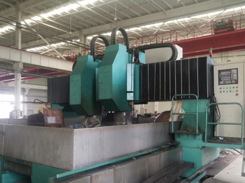 ˫ͷ��������